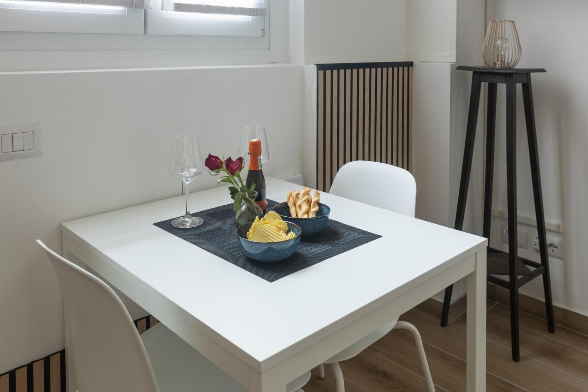Moderno E Confortevole Loft Tra Navigli E Bocconi มิลาน ภายนอก รูปภาพ